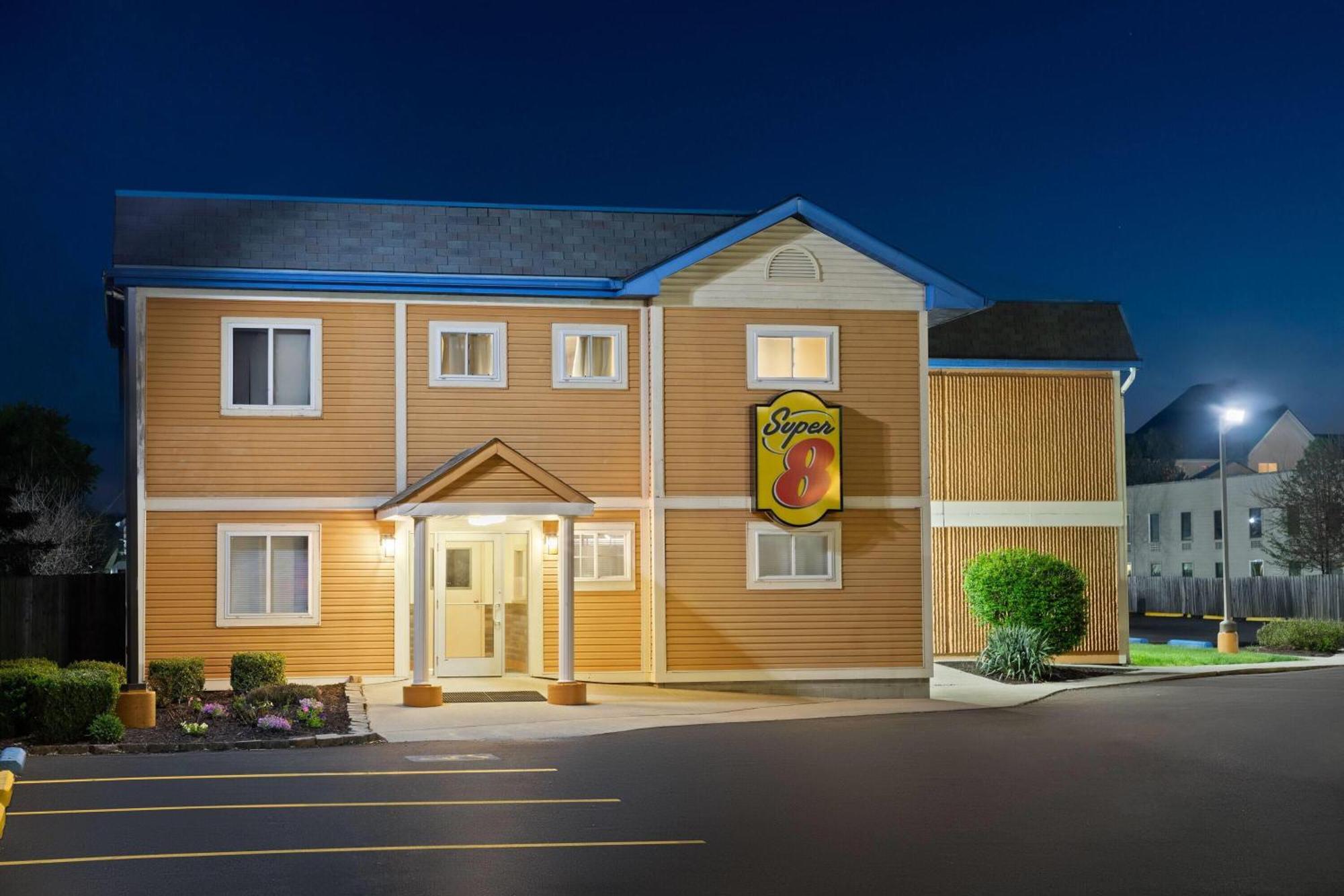 Hotel Super 8 By Wyndham Columbus Exteriér fotografie